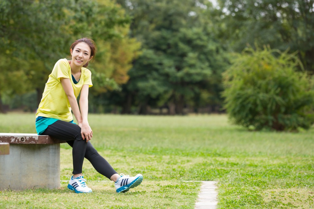 スポーツをする女性